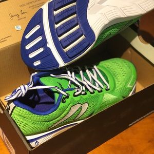 Newton Gravity V Running Shoes